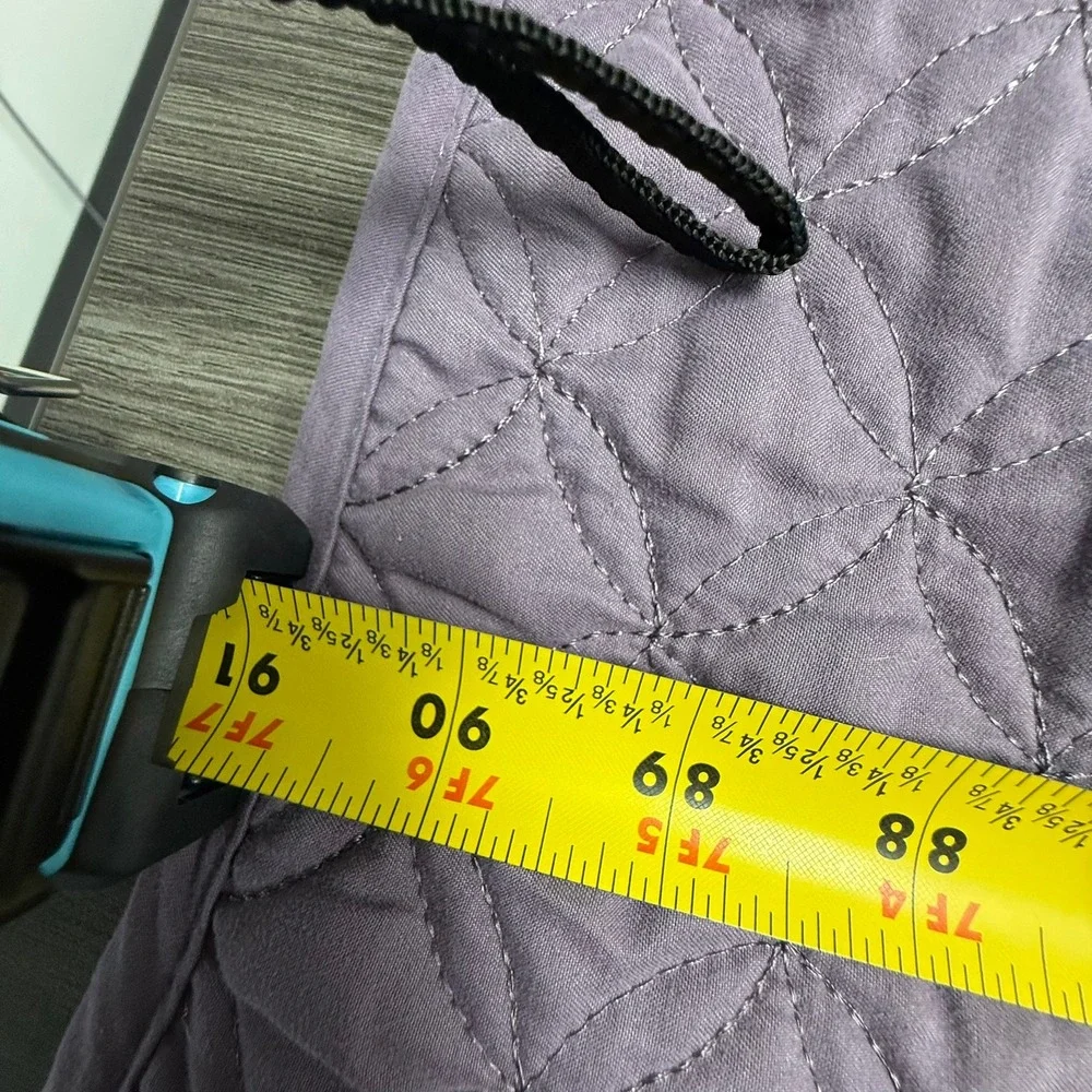 N/A quilted coverlet